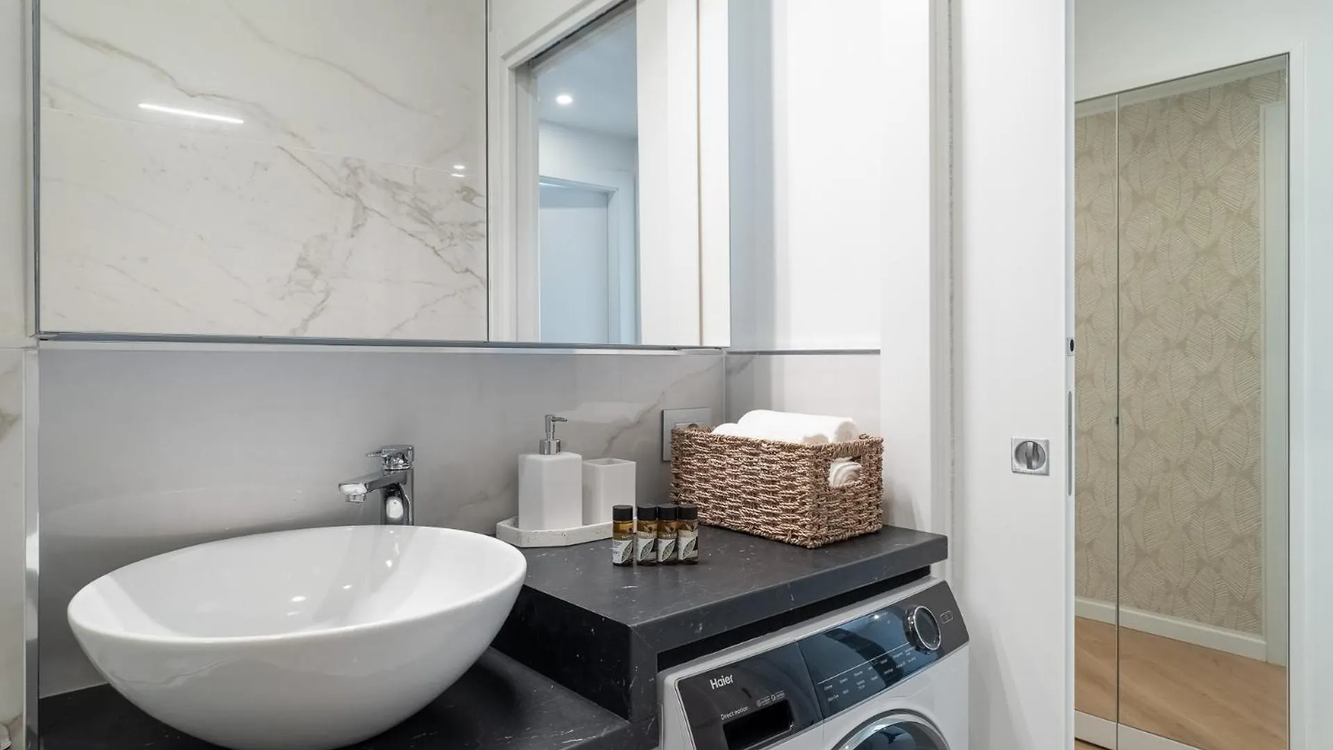 Arco Della Pace - Elegant Apartment For 3 Guests Milan 0*,  Italy